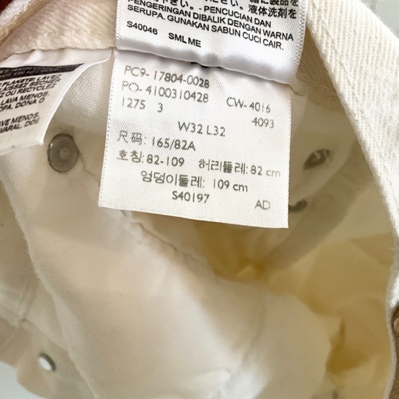 Levi’s 501 White Straight Relaxed fit Button fly Distressed Men or unisex 32x32 - Picture 9 of 16